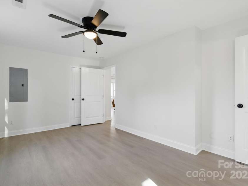 530 Trenton Street, Gastonia, NC 28052.  MLS# CAR4240443, YatesRealty ID 12071. 