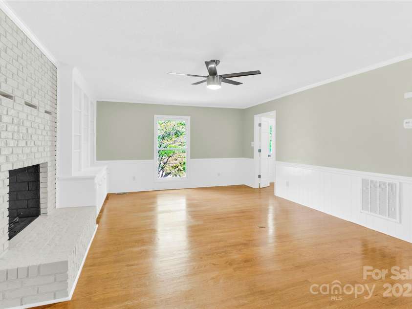 2041 Jefferson Avenue, Gastonia, NC 28056.  MLS# CAR4223618, YatesRealty ID 12072. 