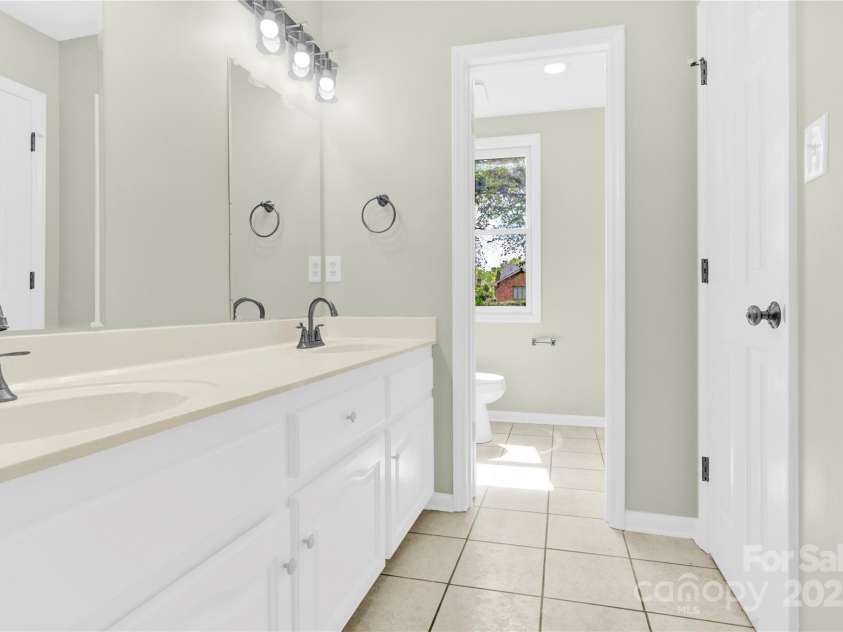 2041 Jefferson Avenue, Gastonia, NC 28056.  MLS# CAR4223618, YatesRealty ID 12072. 