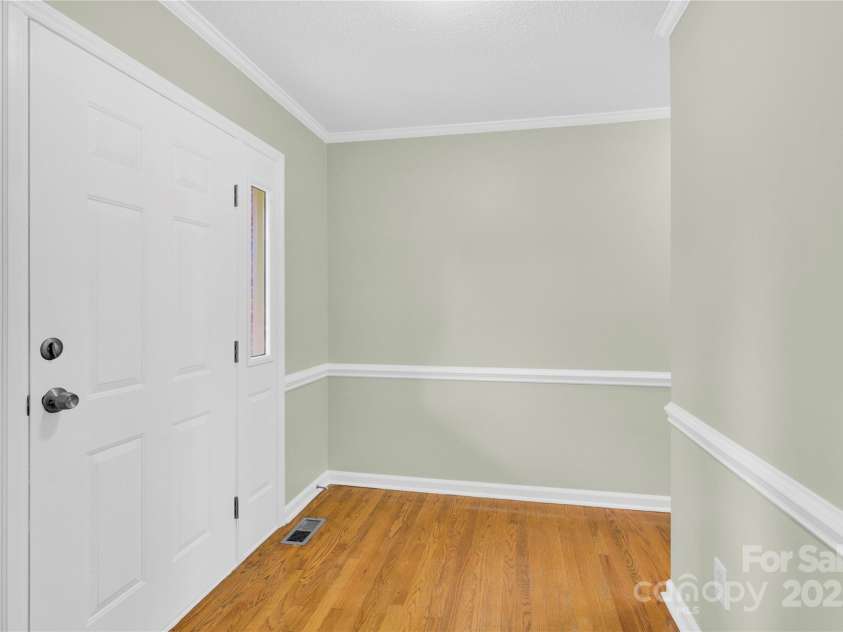 2041 Jefferson Avenue, Gastonia, NC 28056.  MLS# CAR4223618, YatesRealty ID 12072. 