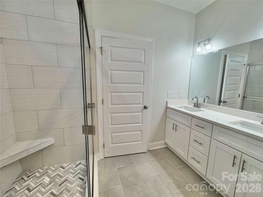 417 Westview Street, Gastonia, NC 28052.  MLS# CAR4367886, YatesRealty ID 12072. 