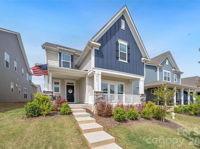2726 Monument Point Circle, Fort Mill, SC 29715.  MLS# CAR4367204, YatesRealty ID 12073. 