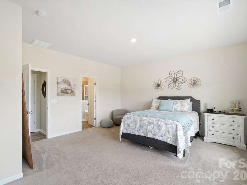 2726 Monument Point Circle, Fort Mill, SC 29715.  MLS# CAR4367204, YatesRealty ID 12073. 