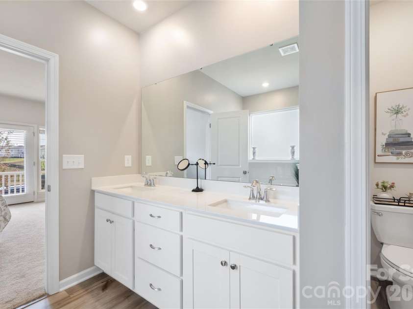 2726 Monument Point Circle, Fort Mill, SC 29715.  MLS# CAR4367204, YatesRealty ID 12073. 