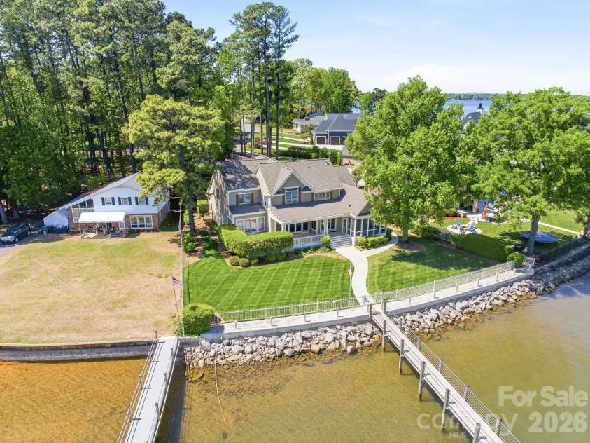 21217 Island Forest Drive, Cornelius, NC 28031.  MLS# CAR4365987, YatesRealty ID 12074. Aerial View