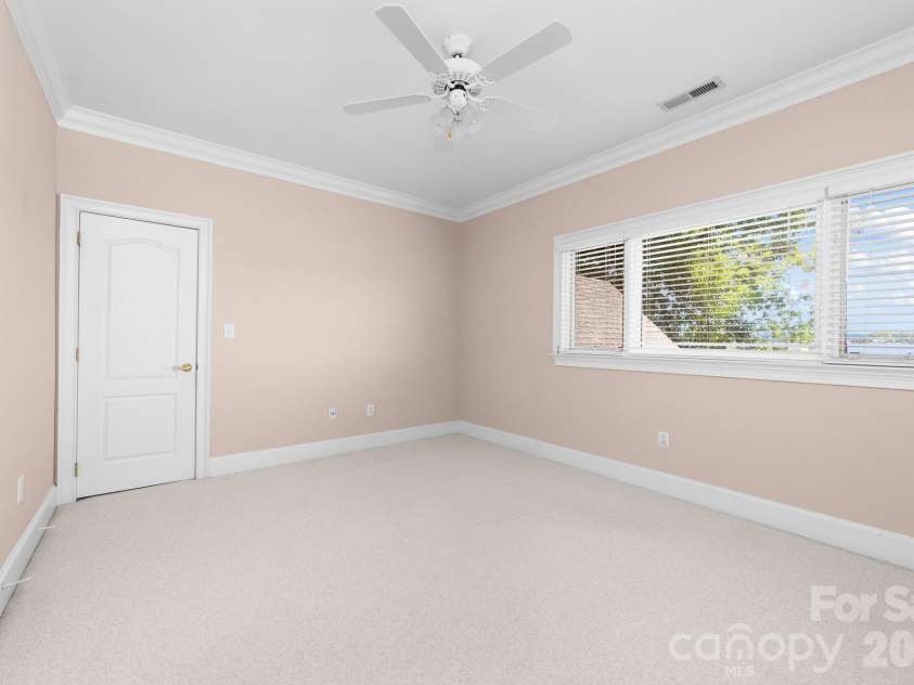21217 Island Forest Drive, Cornelius, NC 28031.  MLS# CAR4365987, YatesRealty ID 12074. Bedroom