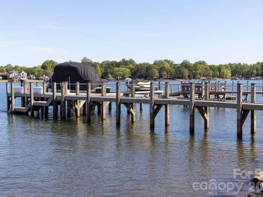 21217 Island Forest Drive, Cornelius, NC 28031.  MLS# CAR4365987, YatesRealty ID 12074. Boardwalk