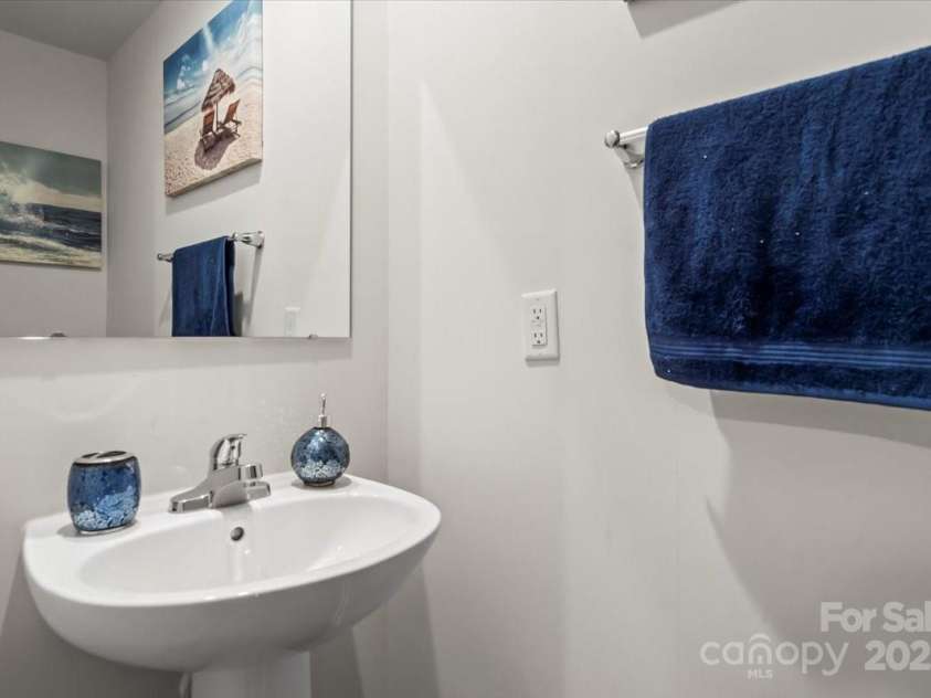 668 Pointe Andrews Drive, Concord, NC 28025.  MLS# CAR4225939, YatesRealty ID 12074. !/2 bathroom