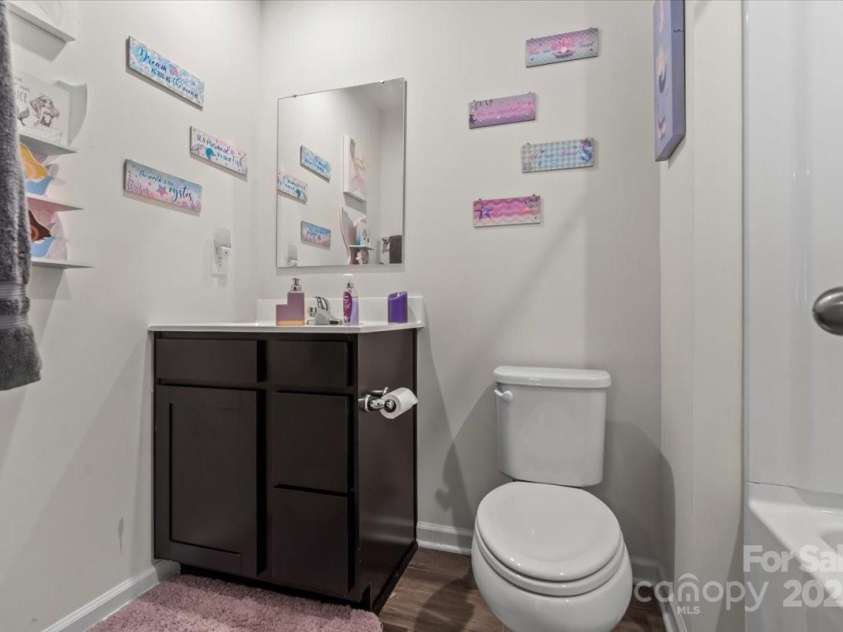 668 Pointe Andrews Drive, Concord, NC 28025.  MLS# CAR4225939, YatesRealty ID 12074. Guest bathroom
