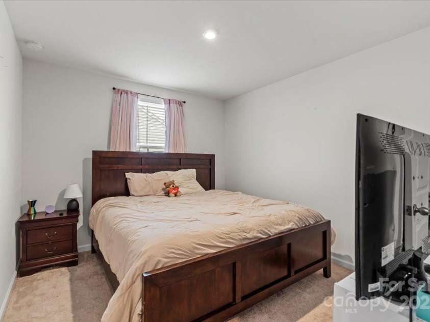 668 Pointe Andrews Drive, Concord, NC 28025.  MLS# CAR4225939, YatesRealty ID 12074. Guest bedroom #2