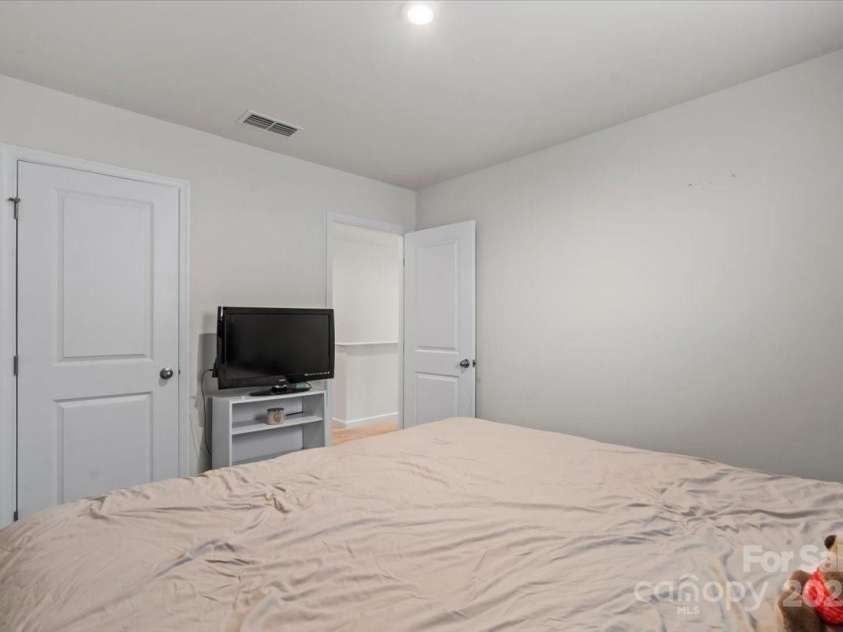 668 Pointe Andrews Drive, Concord, NC 28025.  MLS# CAR4225939, YatesRealty ID 12074. Guest bedroom #2