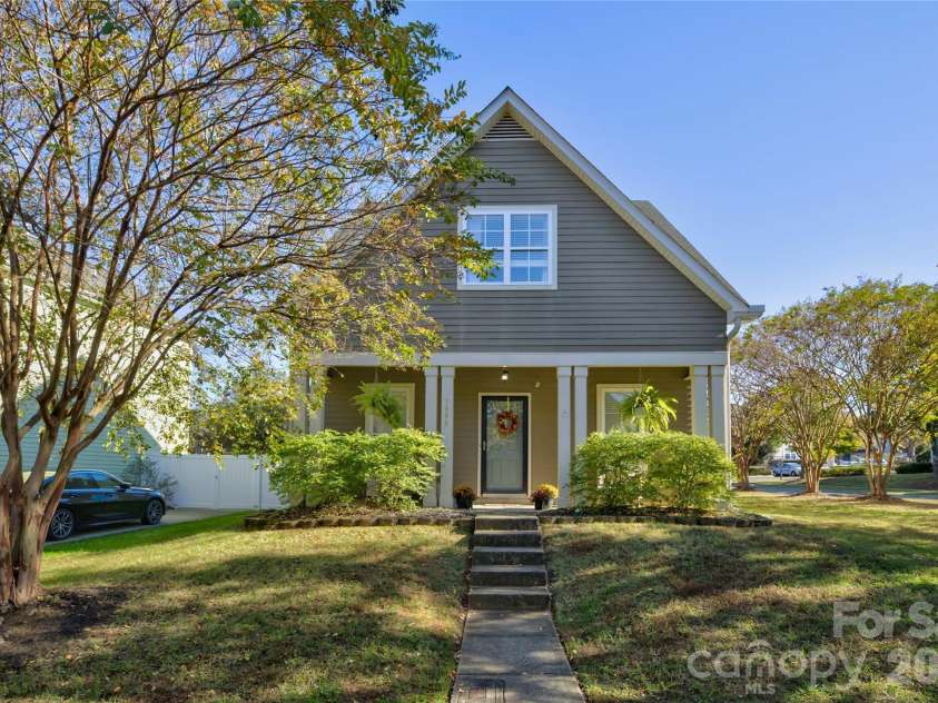 1804 Ethel Guest Lane, Charlotte, NC 28206.  MLS# CAR4361696, YatesRealty ID 12075. 