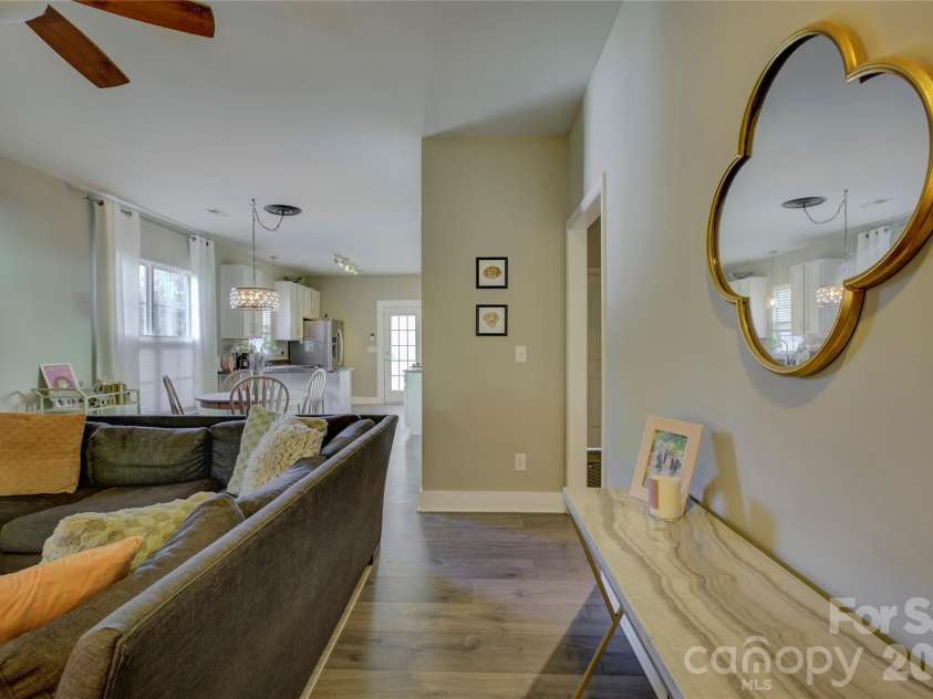 1804 Ethel Guest Lane, Charlotte, NC 28206.  MLS# CAR4361696, YatesRealty ID 12075. 