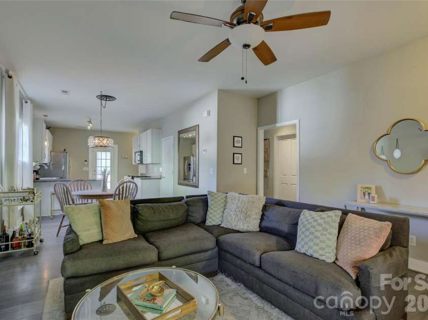 1804 Ethel Guest Lane, Charlotte, NC 28206.  MLS# CAR4361696, YatesRealty ID 12075. 