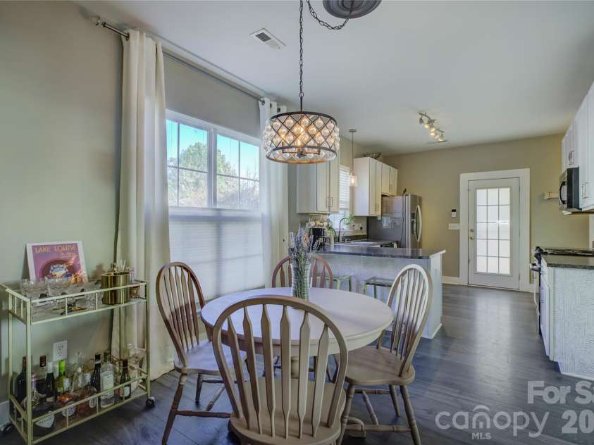 1804 Ethel Guest Lane, Charlotte, NC 28206.  MLS# CAR4361696, YatesRealty ID 12075. 