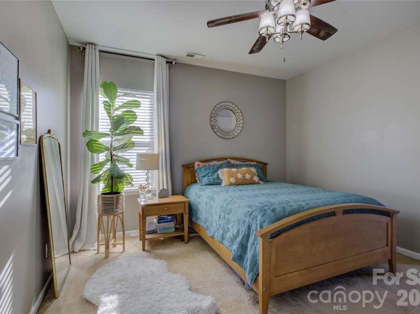 1804 Ethel Guest Lane, Charlotte, NC 28206.  MLS# CAR4361696, YatesRealty ID 12075. 