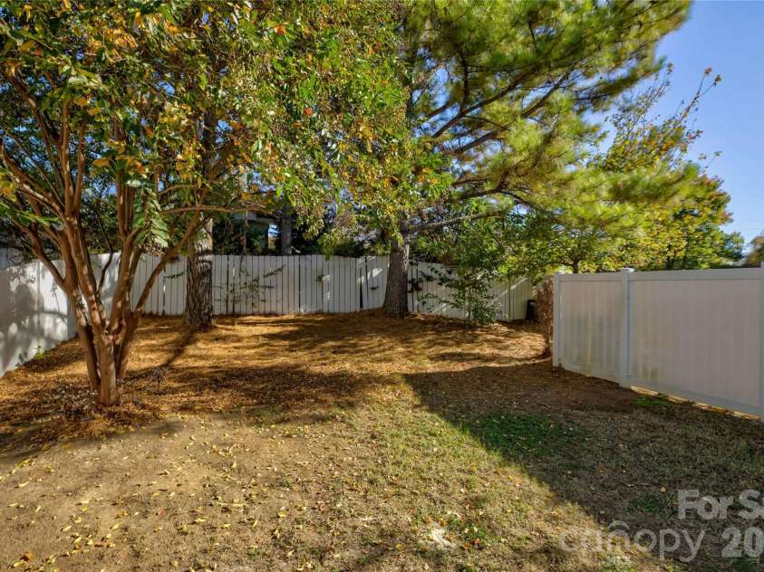 1804 Ethel Guest Lane, Charlotte, NC 28206.  MLS# CAR4361696, YatesRealty ID 12075. 