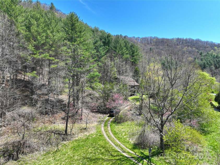 15211 NC 209 Highway, Hot Springs, NC 28743.  MLS# CAR4251068, YatesRealty ID 12076. 