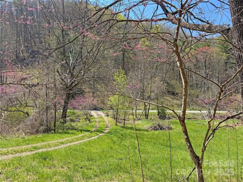 15211 NC 209 Highway, Hot Springs, NC 28743.  MLS# CAR4251068, YatesRealty ID 12076. 