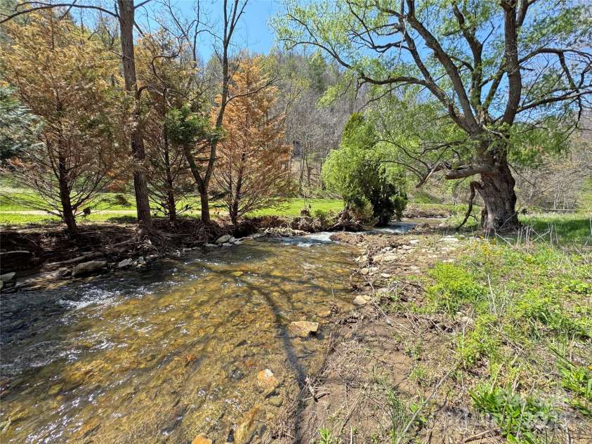 15211 NC 209 Highway, Hot Springs, NC 28743.  MLS# CAR4251068, YatesRealty ID 12076. 