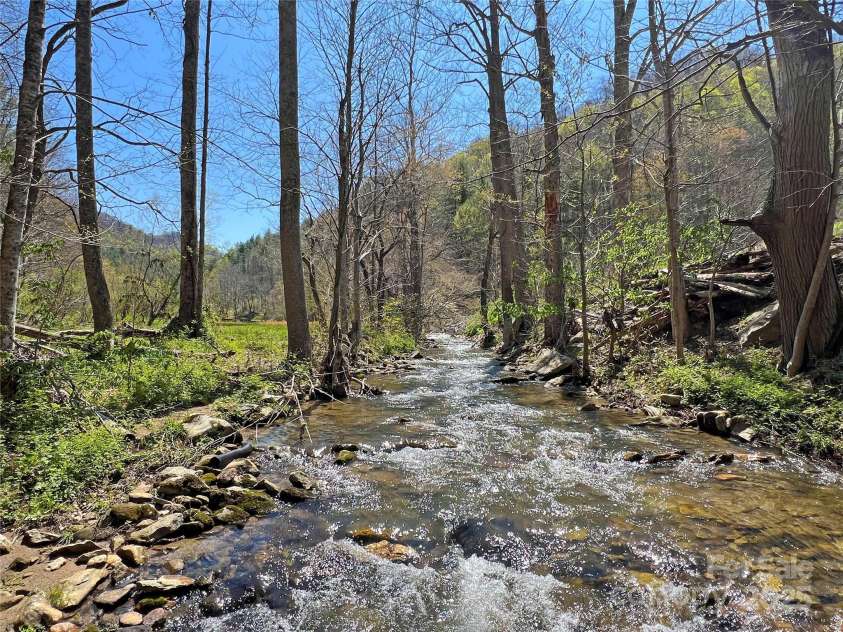 15211 NC 209 Highway, Hot Springs, NC 28743.  MLS# CAR4251068, YatesRealty ID 12076. 