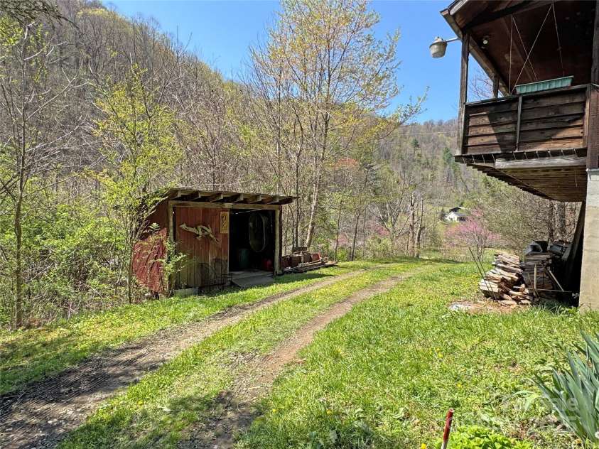 15211 NC 209 Highway, Hot Springs, NC 28743.  MLS# CAR4251068, YatesRealty ID 12076. 