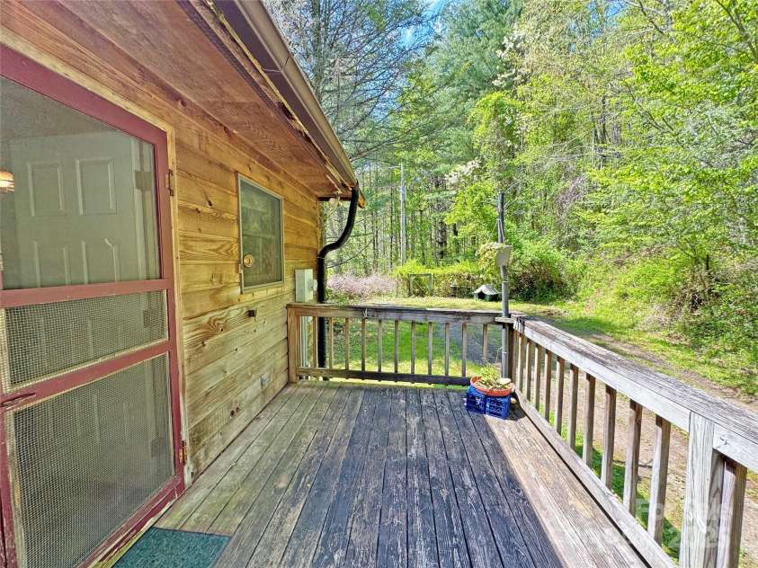 15211 NC 209 Highway, Hot Springs, NC 28743.  MLS# CAR4251068, YatesRealty ID 12076. 
