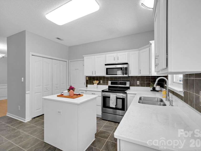 14443 Catherine Miller Drive, Charlotte, NC 28273.  MLS# CAR4368516, YatesRealty ID 12077. 
