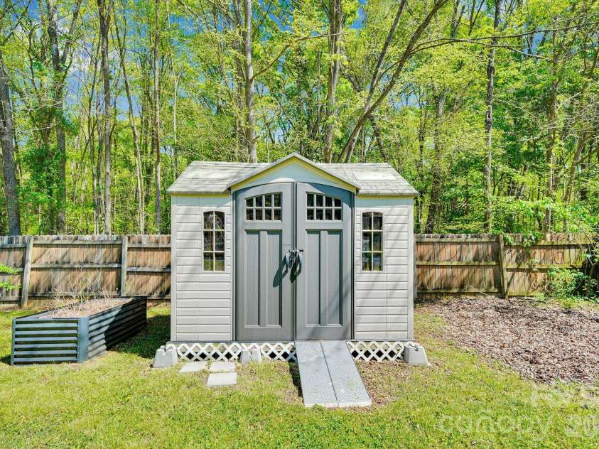 14443 Catherine Miller Drive, Charlotte, NC 28273.  MLS# CAR4368516, YatesRealty ID 12077. 