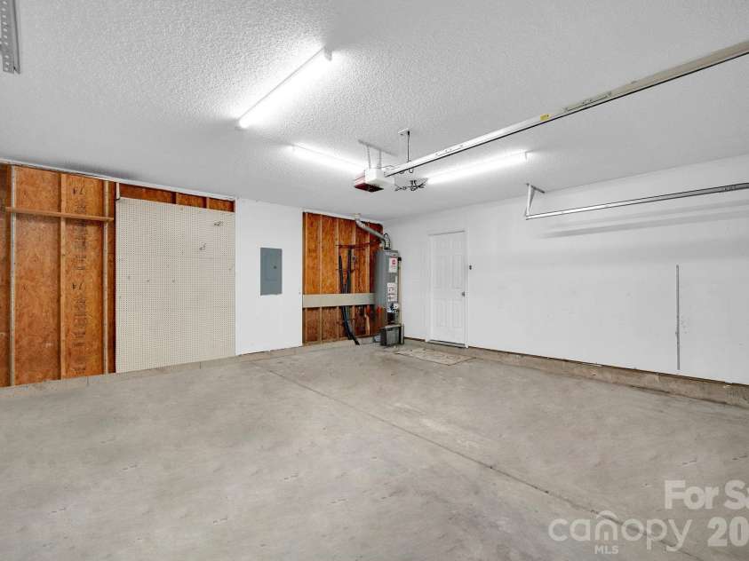 14443 Catherine Miller Drive, Charlotte, NC 28273.  MLS# CAR4368516, YatesRealty ID 12077. 