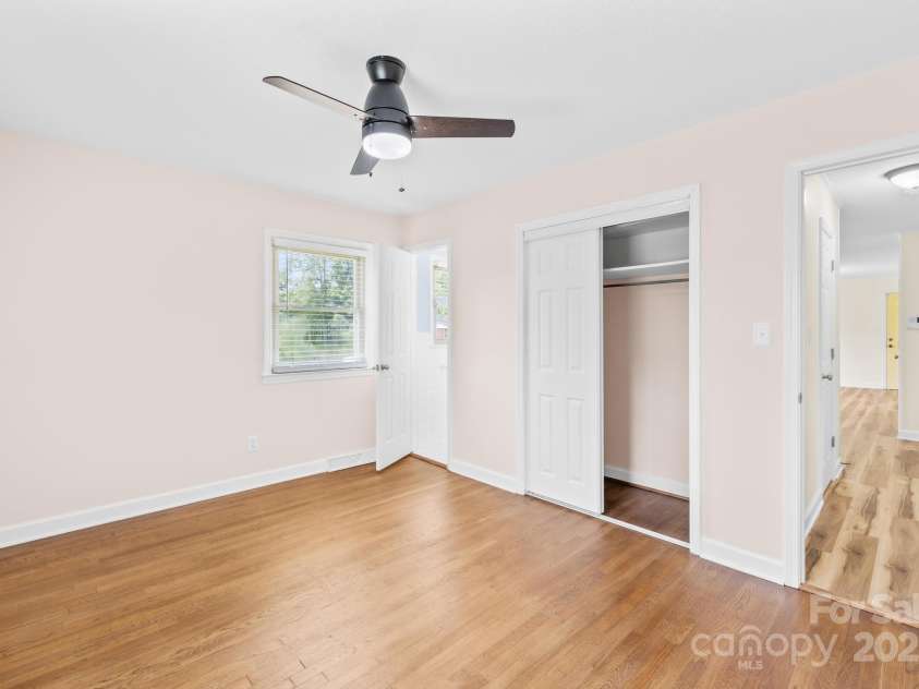 1811 Belmar Drive, Gastonia, NC 28052.  MLS# CAR4253903, YatesRealty ID 12077. Primary bedroom