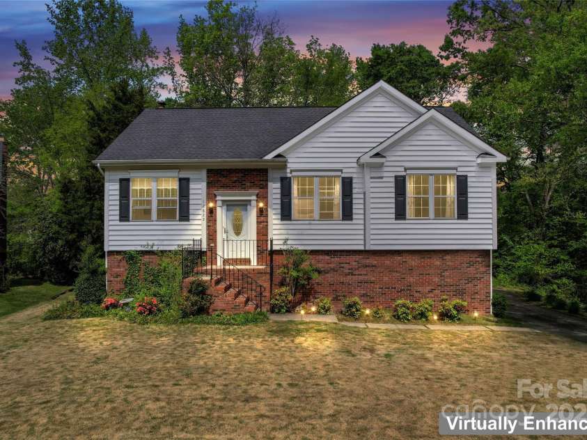 12822 Diamond Drive, Pineville, NC 28134.  MLS# CAR4243622, YatesRealty ID 12078. 