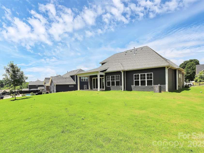 163 Crenshaw Place, Concord, NC 28027.  MLS# CAR4259511, YatesRealty ID 12078. 