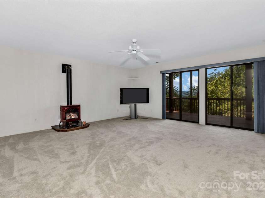 60 Park Avenue, Asheville, NC 28803.  MLS# CAR4252501, YatesRealty ID 12079. 