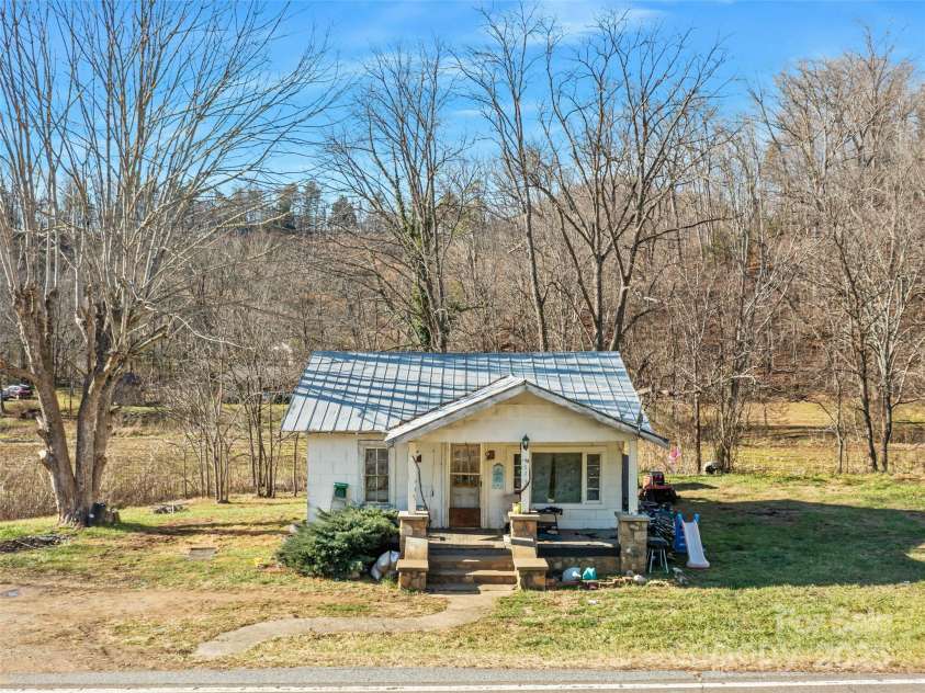 6090 and 6129 US 23 Highway, Mars Hill, NC 28754.  MLS# CAR4211368, YatesRealty ID 1208. 