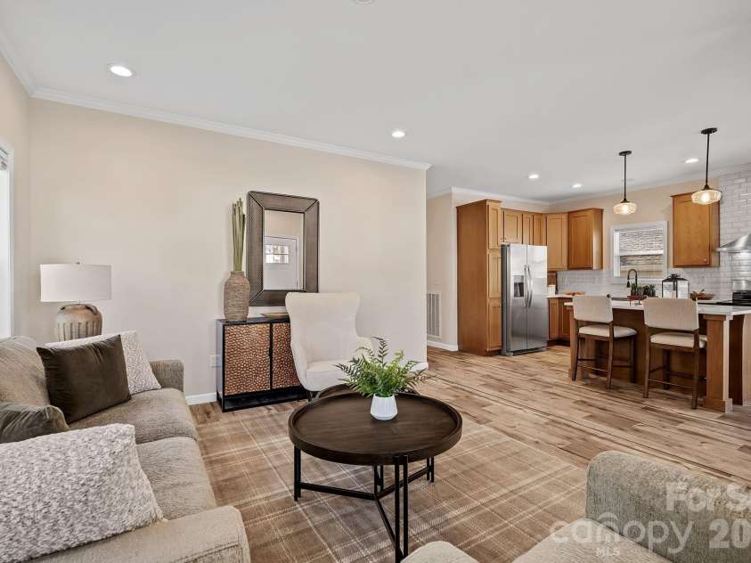 122 Bellamy Road, Asheville, NC 28806.  MLS# CAR4338579, YatesRealty ID 12081. 