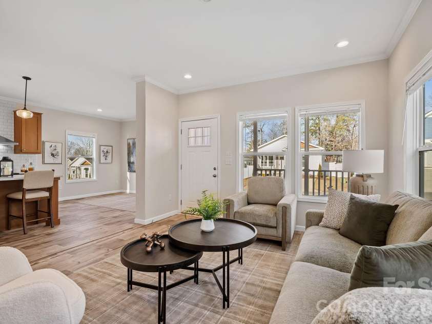 122 Bellamy Road, Asheville, NC 28806.  MLS# CAR4338579, YatesRealty ID 12081. 