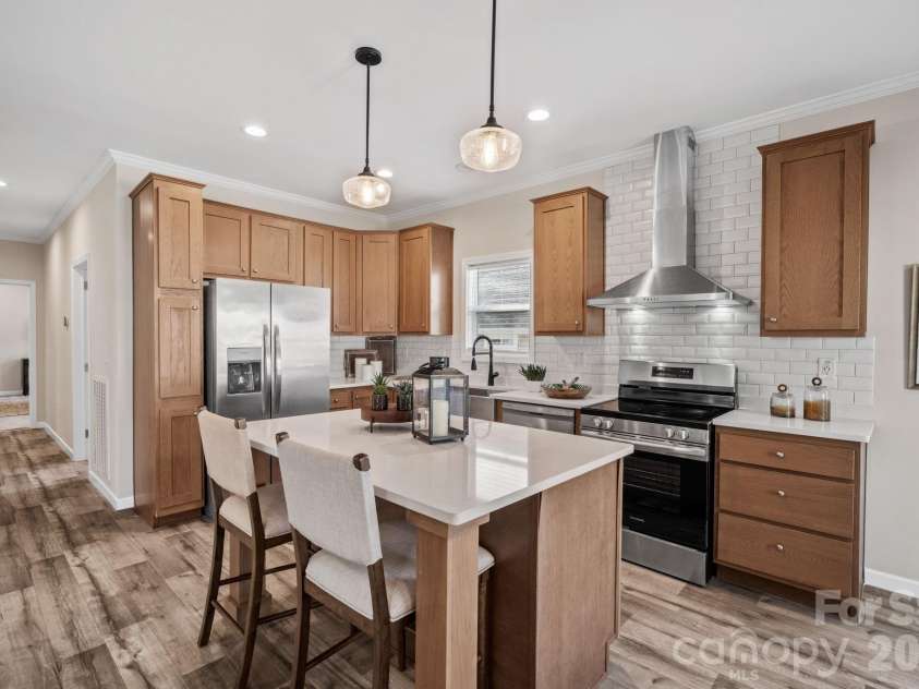 122 Bellamy Road, Asheville, NC 28806.  MLS# CAR4338579, YatesRealty ID 12081. 