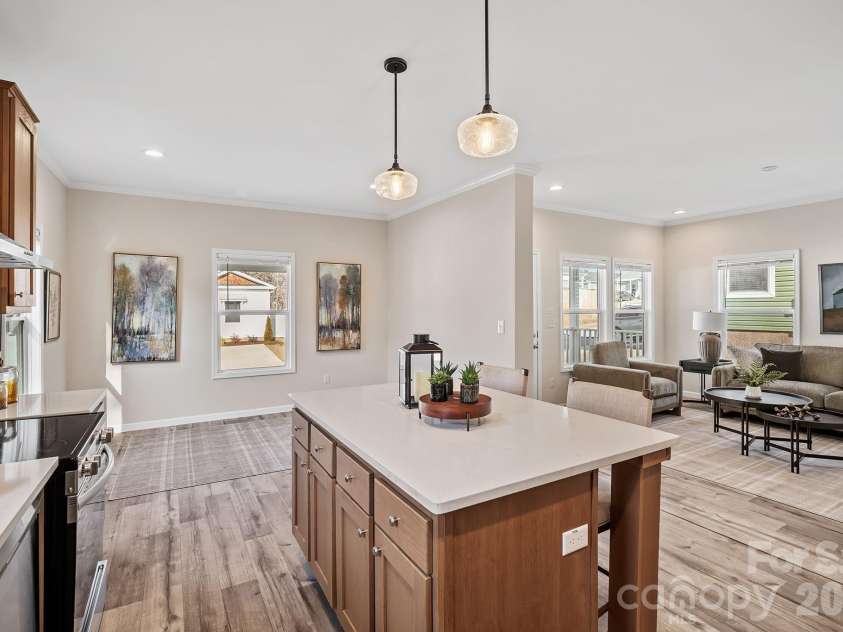 122 Bellamy Road, Asheville, NC 28806.  MLS# CAR4338579, YatesRealty ID 12081. 