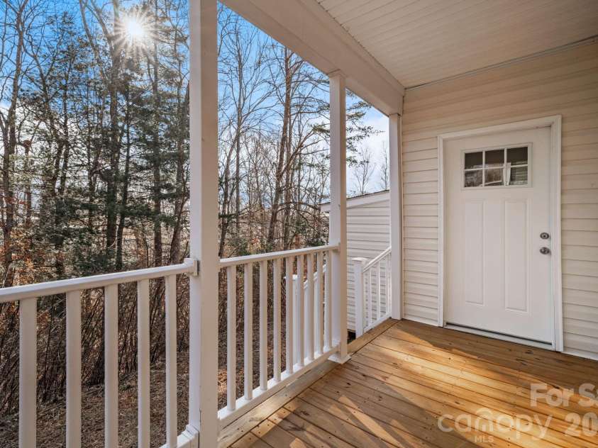 122 Bellamy Road, Asheville, NC 28806.  MLS# CAR4338579, YatesRealty ID 12081. 