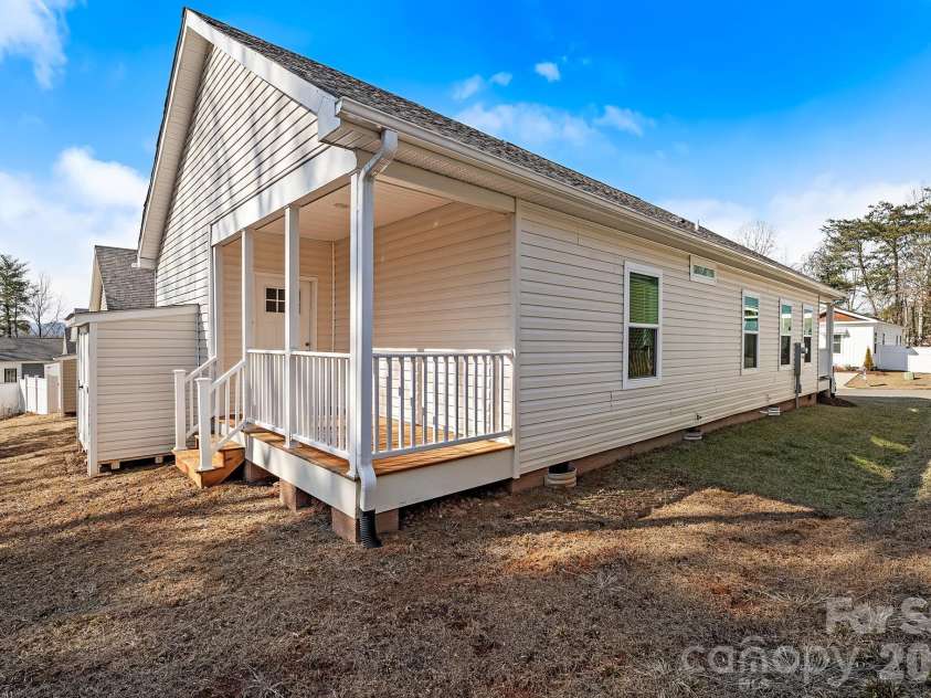 122 Bellamy Road, Asheville, NC 28806.  MLS# CAR4338579, YatesRealty ID 12081. 