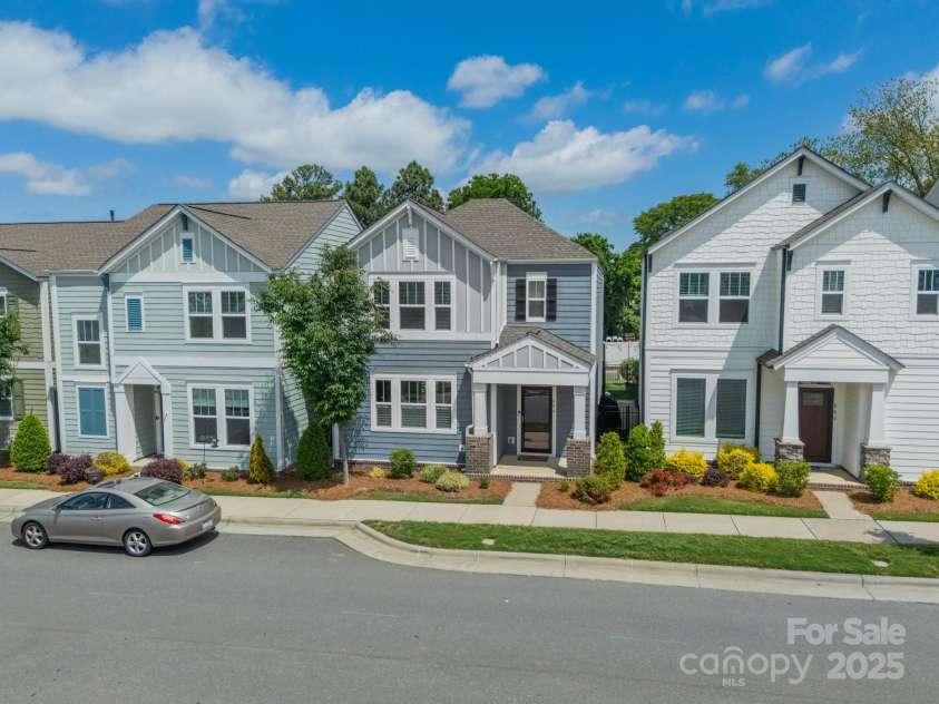 804 Lyndon Station Drive, Pineville, NC 28134.  MLS# CAR4251852, YatesRealty ID 12081. 