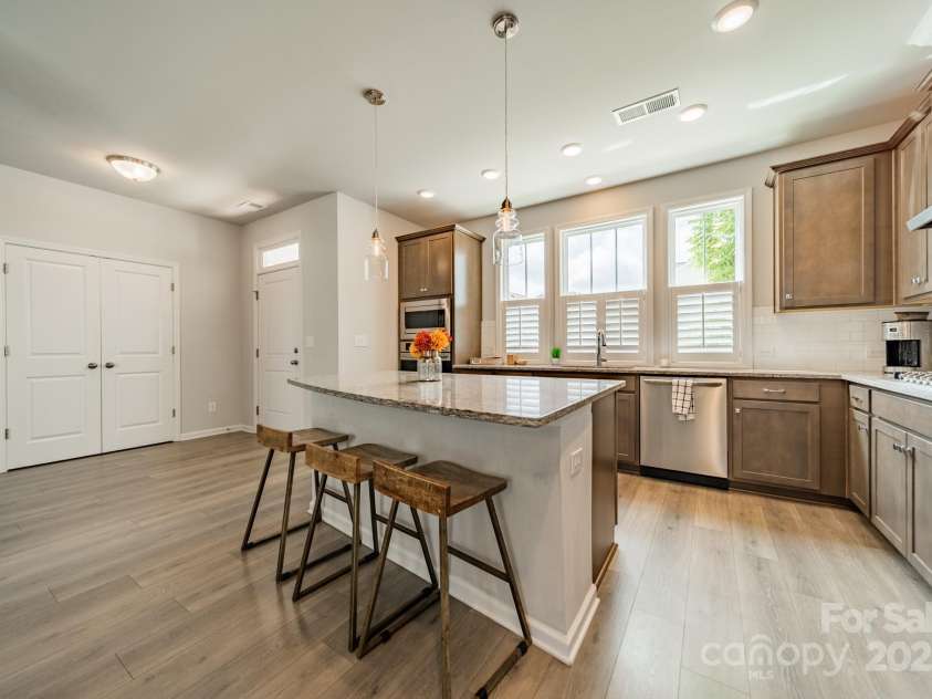 804 Lyndon Station Drive, Pineville, NC 28134.  MLS# CAR4251852, YatesRealty ID 12081. 