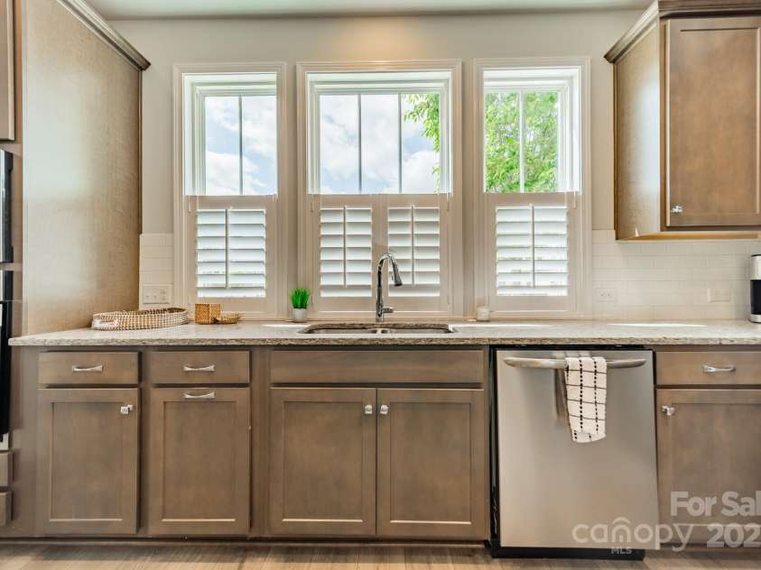 804 Lyndon Station Drive, Pineville, NC 28134.  MLS# CAR4251852, YatesRealty ID 12081. 