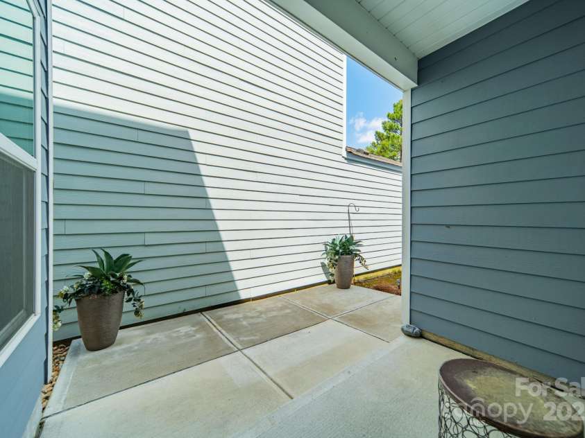 804 Lyndon Station Drive, Pineville, NC 28134.  MLS# CAR4251852, YatesRealty ID 12081. 