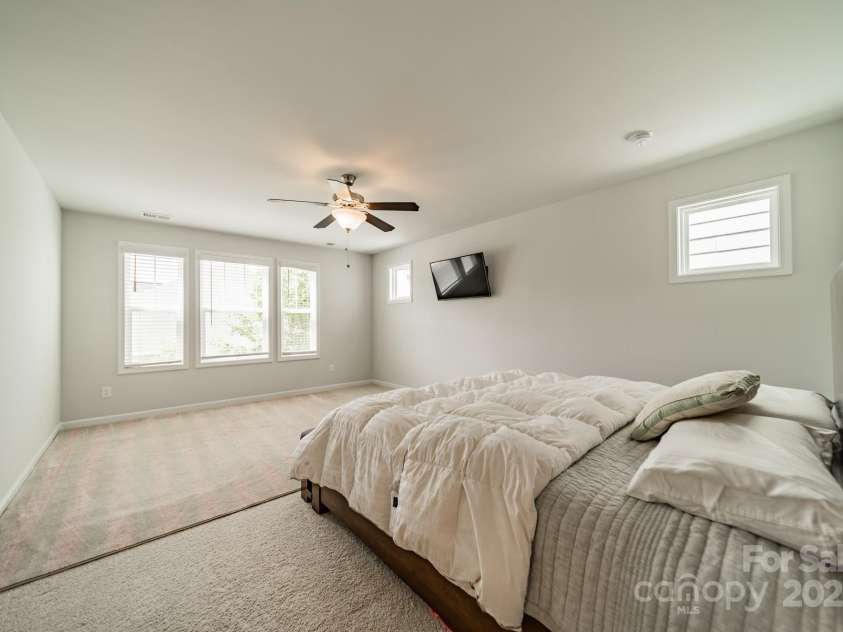 804 Lyndon Station Drive, Pineville, NC 28134.  MLS# CAR4251852, YatesRealty ID 12081. 