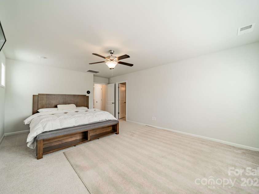 804 Lyndon Station Drive, Pineville, NC 28134.  MLS# CAR4251852, YatesRealty ID 12081. 