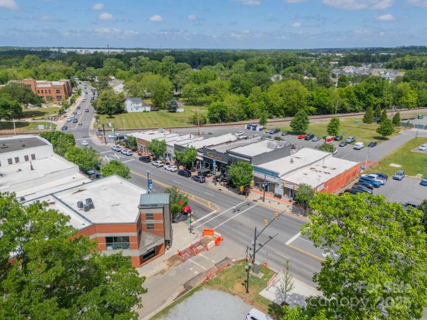 804 Lyndon Station Drive, Pineville, NC 28134.  MLS# CAR4251852, YatesRealty ID 12081. 