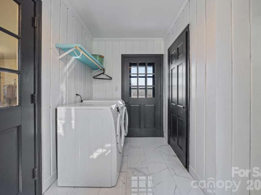 1352 City Lake Road, Lexington, NC 27292.  MLS# CAR4354923, YatesRealty ID 12082. 