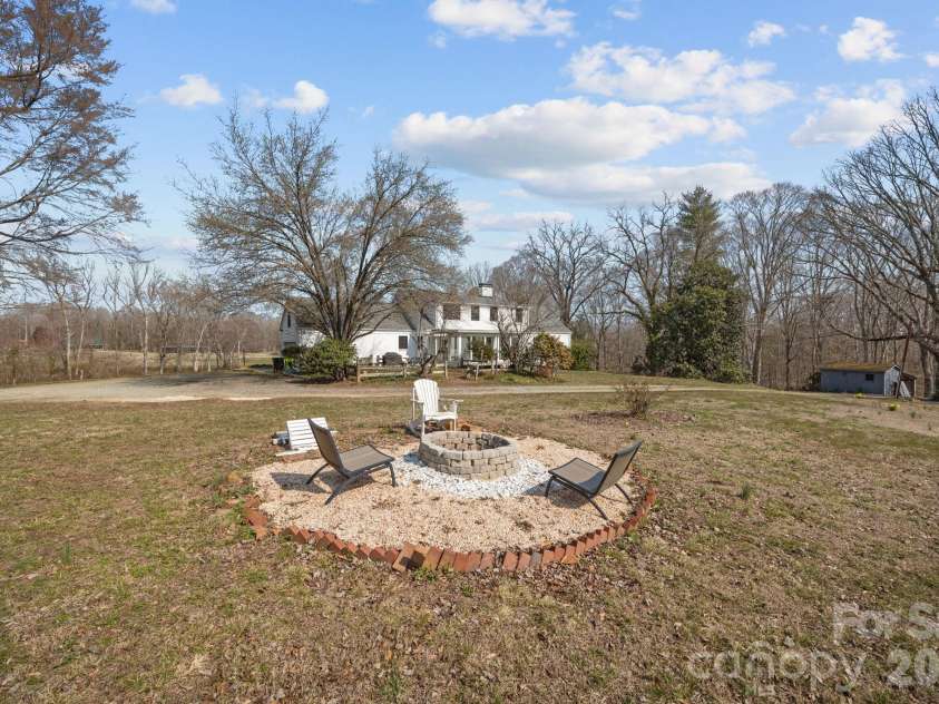 1352 City Lake Road, Lexington, NC 27292.  MLS# CAR4354923, YatesRealty ID 12082. 